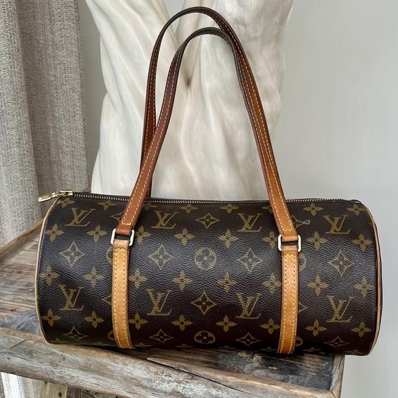 LOUIS VUITTON Monogram Canvas Papillon 26 Bag - Picture 5 of 12